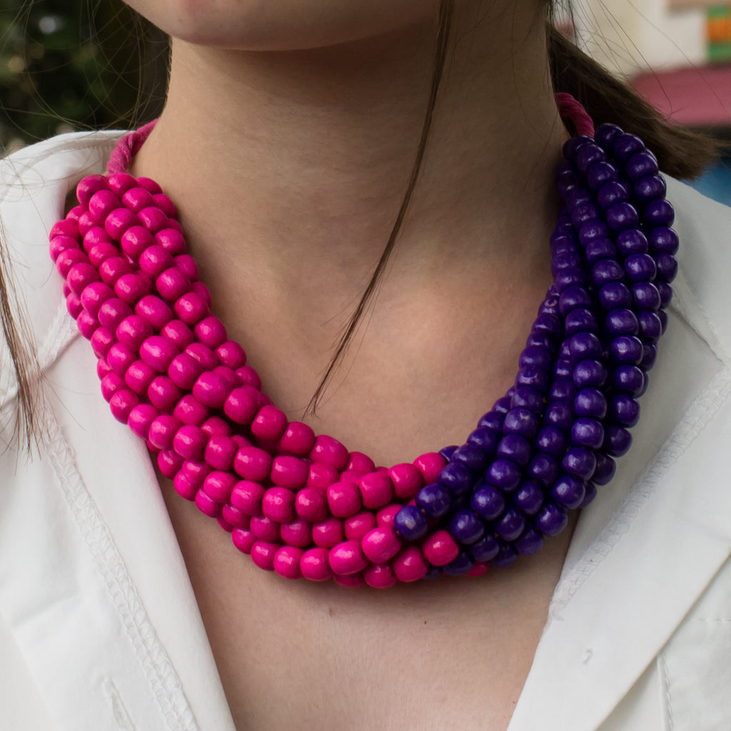 VINTAGE CHUNKY FUCHSIA PINK 3 STRANDED BEADS STATEMENT Necklace